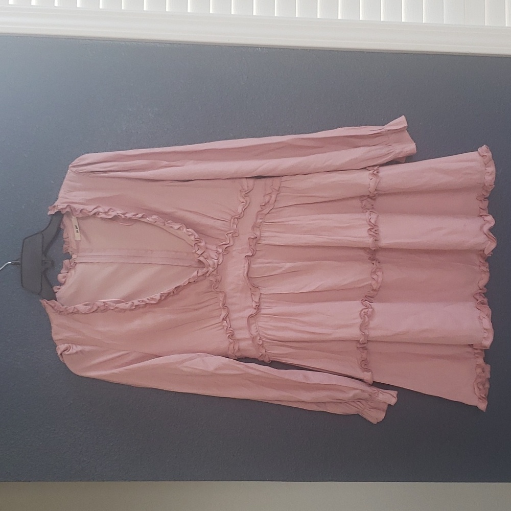 Pink V neck  high-waisted ruffle dress in pink